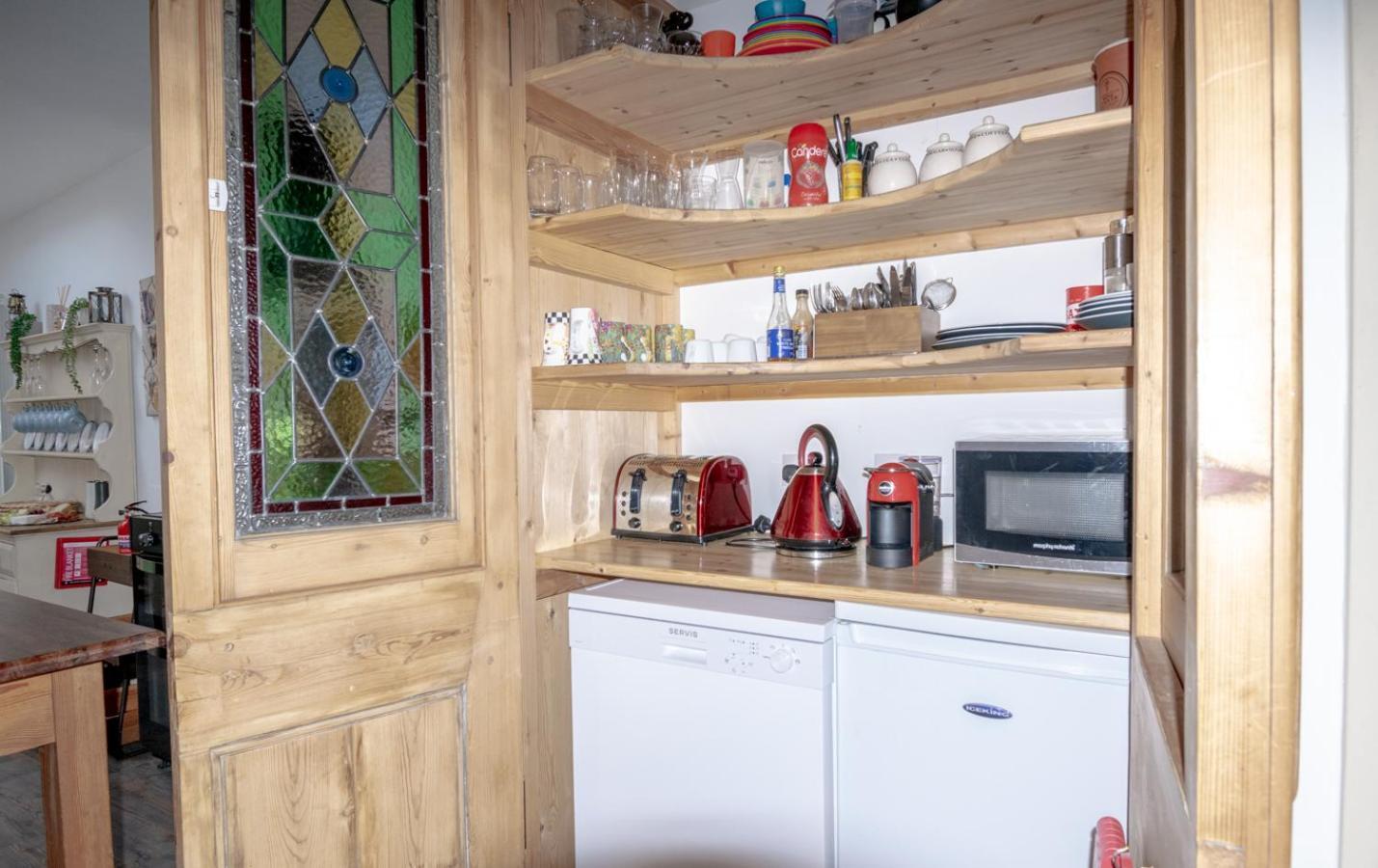 Stylish 2 Bedrooms Cosy & Bright Cottage, Pet Friendly, Sleeps 5, Titchfield Village - Summer Special Offer!! - By Blue Puffin Stays エクステリア 写真